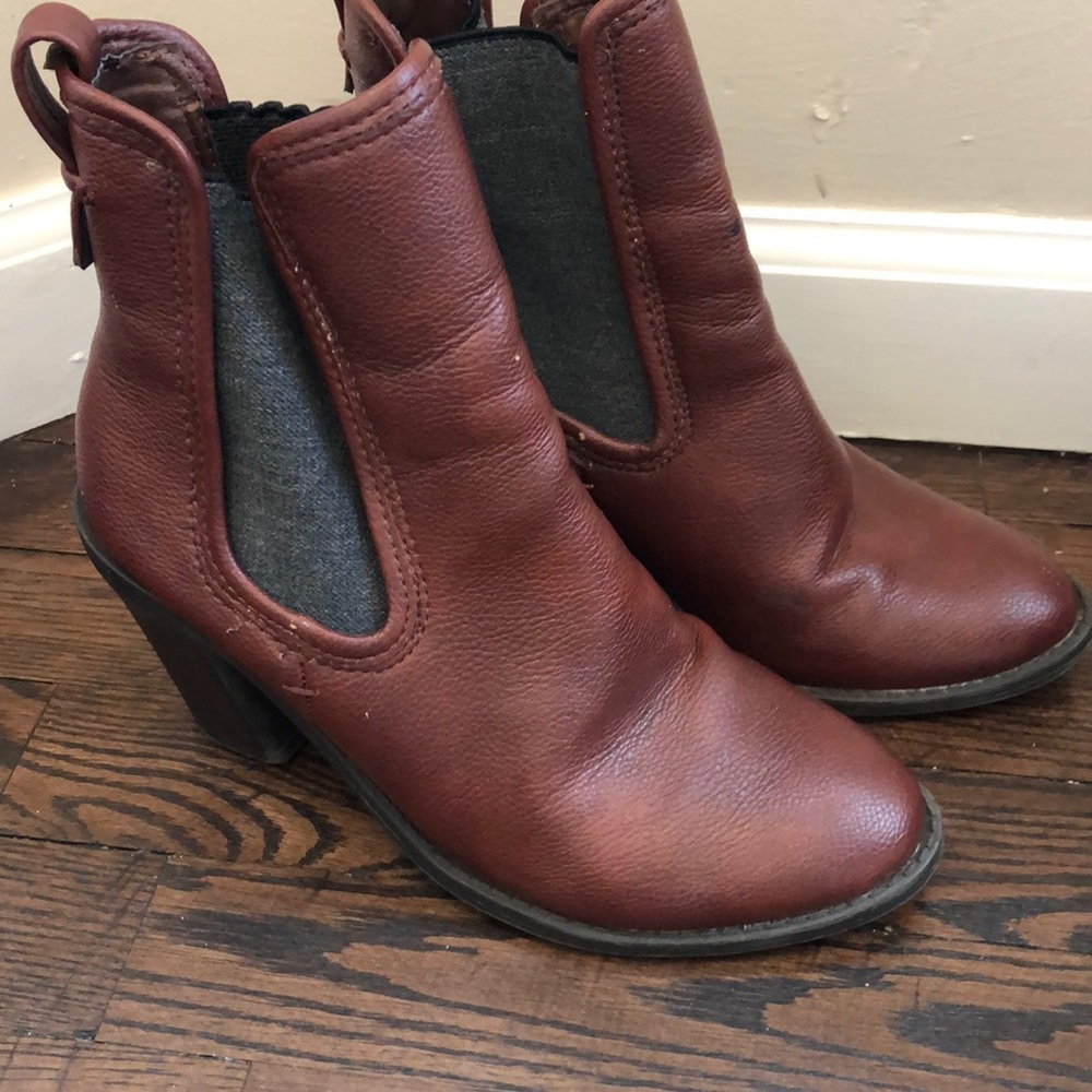Heeled Chelsea Boots